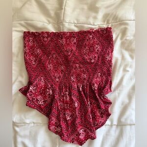 Red and White Textured ribbed cropped top